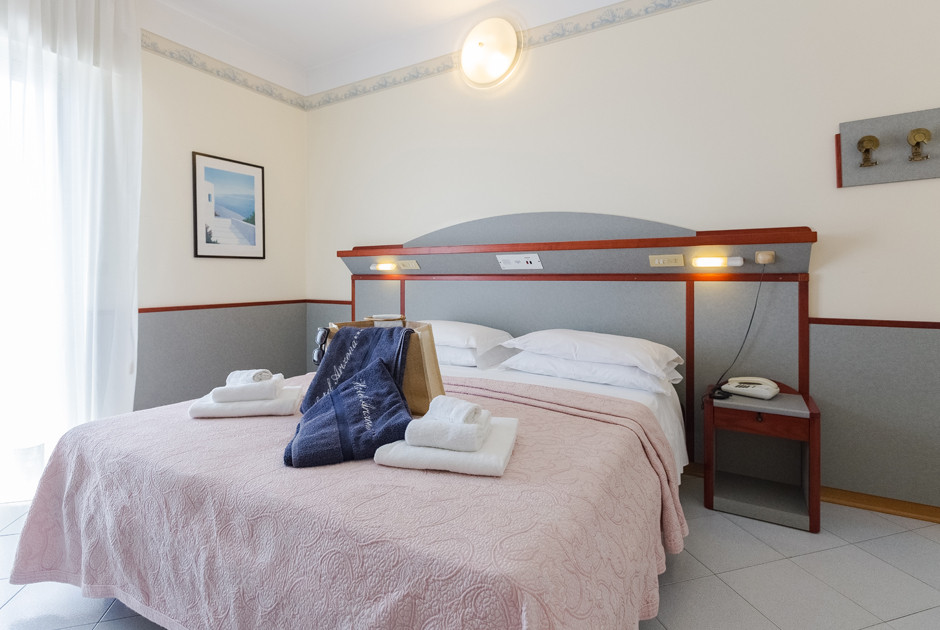 media.Camere-PrestigeVistaMare_3-Hotel-Arizona-Riccione